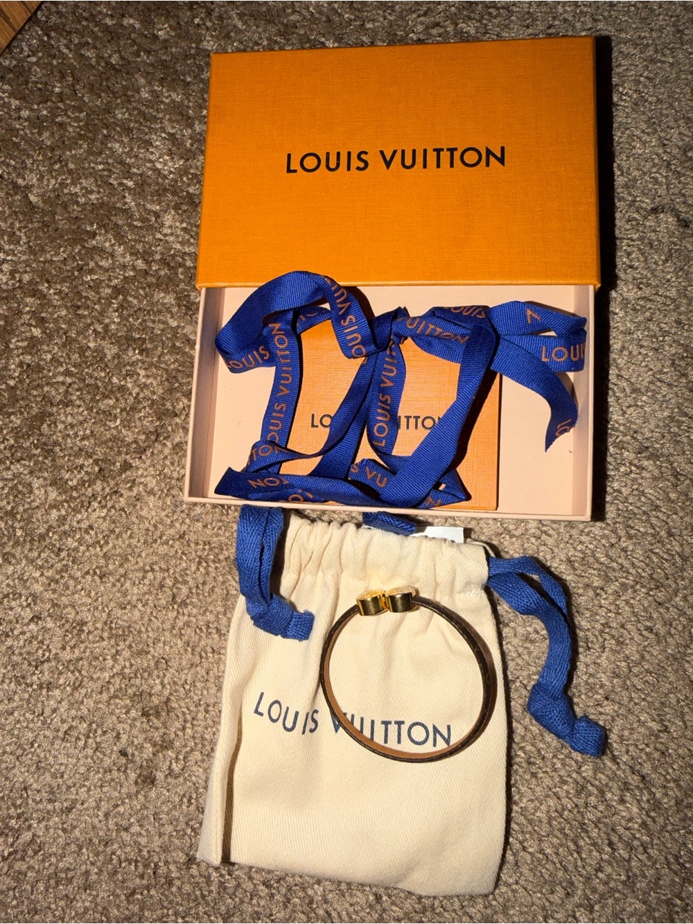 Louis Vuitton Gold and Blue Bracelet with Logo Pouch - Picture 3 of 4
